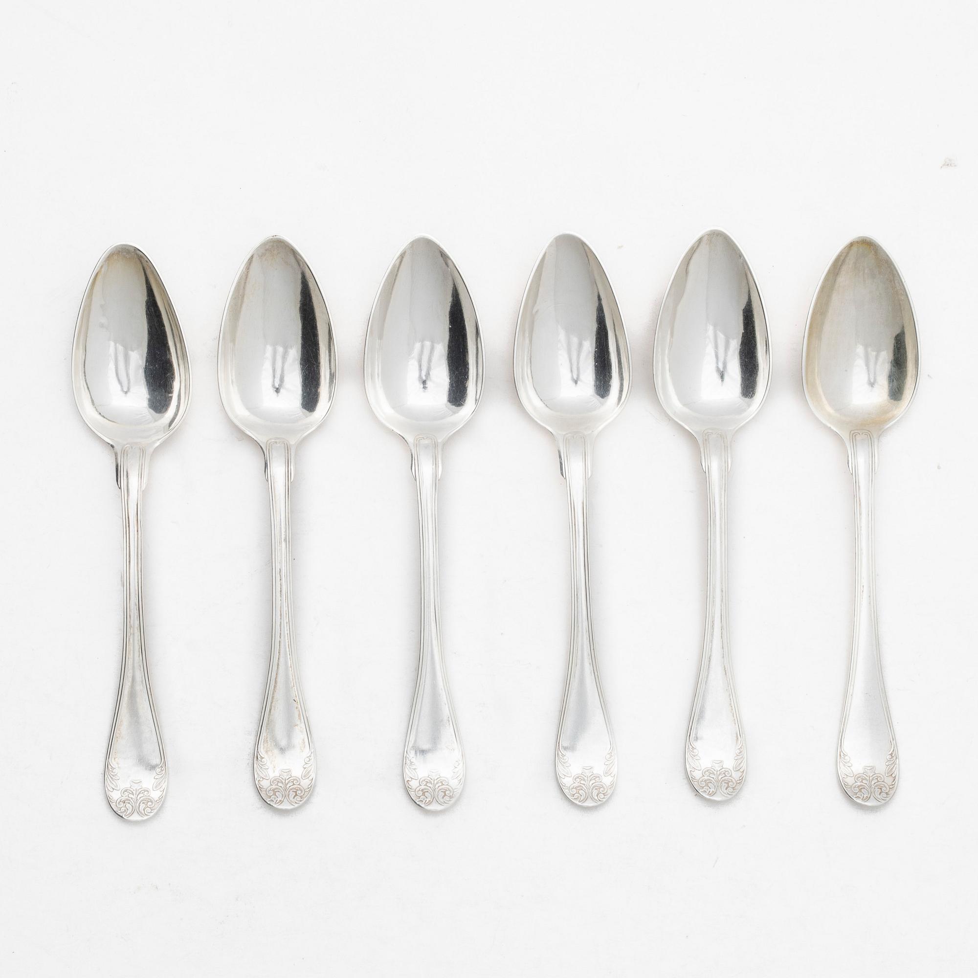 Twelve pieces of silver cutlery, "Gammal fransk", Adolf Zethelius, Stockholm, early decades of the 19th century.