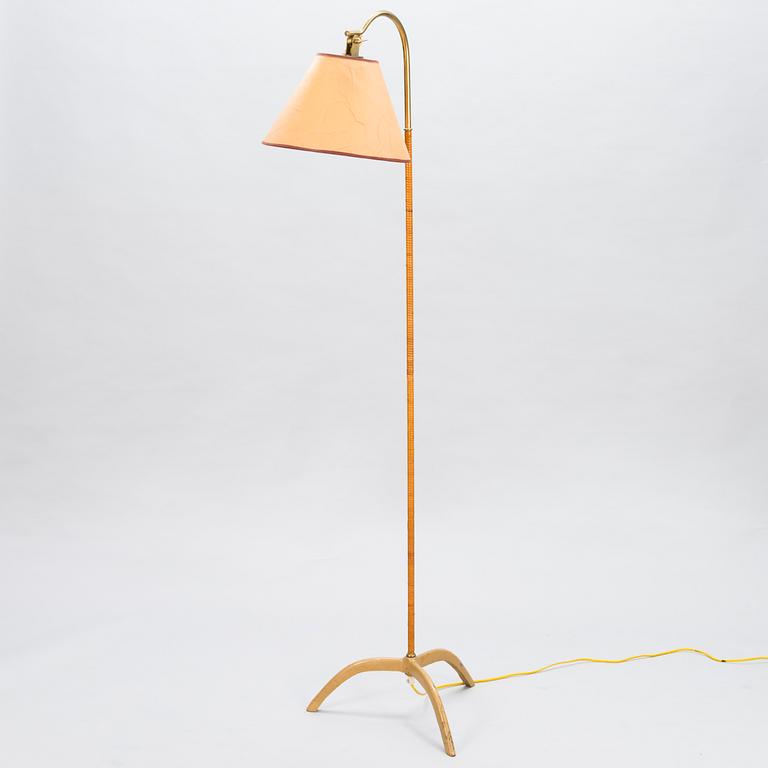 PAAVO TYNELL, lattiavalaisin, malli 9609, Taito Oy, 1900-luvun puoliväli.