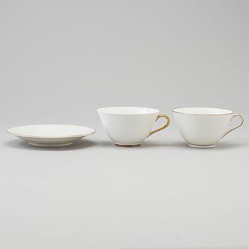 LOUISE ADELBORG, porcelain dinner service, 90 ps "Swedish Grace", Rörstrand, second half of the 20th century.