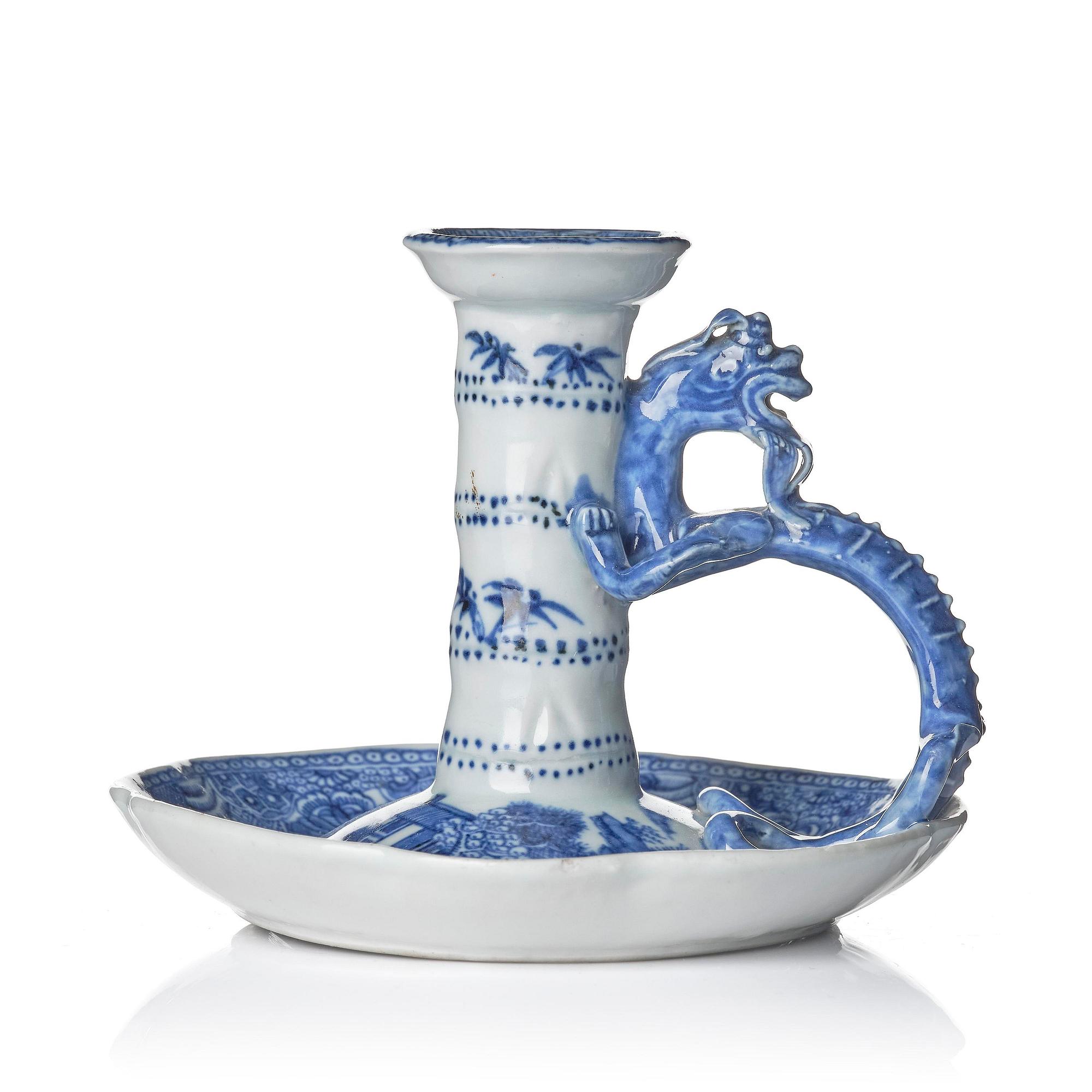 Ljusstake, porslin. Qingdynastin, Qianlong (1736-95).