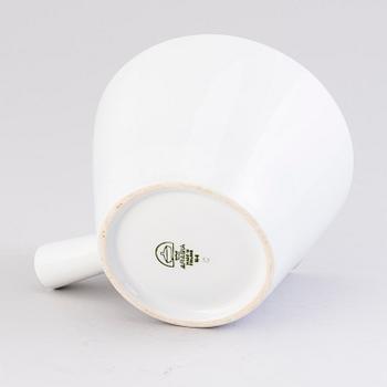 KAJ FRANCK, A 67-piece SET OF KILTA / TEEMA FAYENCE / PORCELAIN by Arabia.