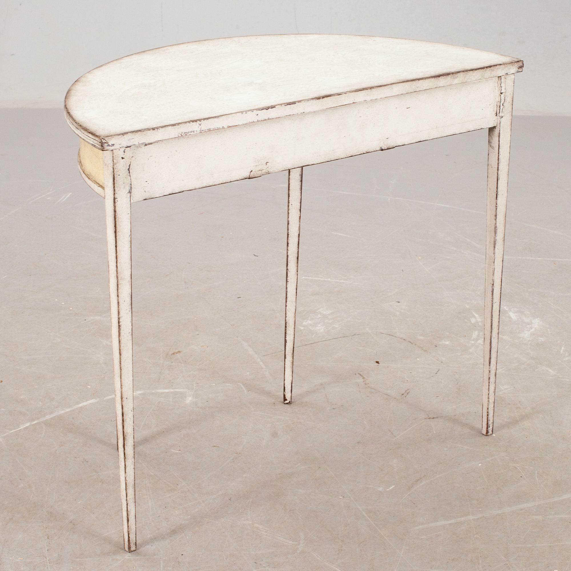 HALVMÅNEBORD, gustaviansk stil, modern tillverkning.