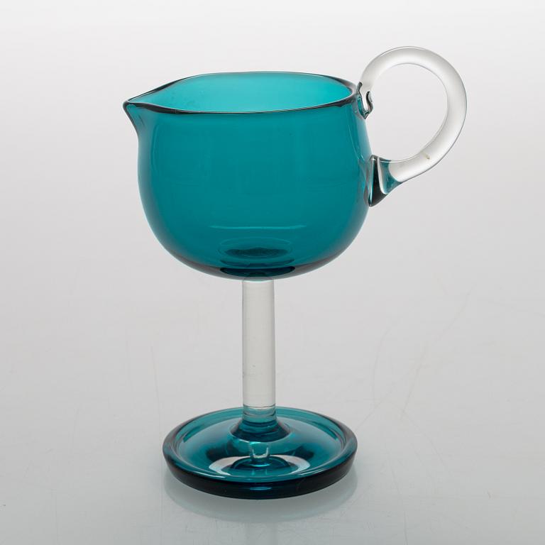 Nanny Still, a 24-piece 'Harlequin' glassware for Riihimäen Lasi Oy.