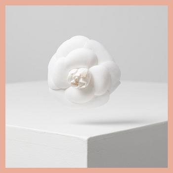 BROSCH, Chanel.