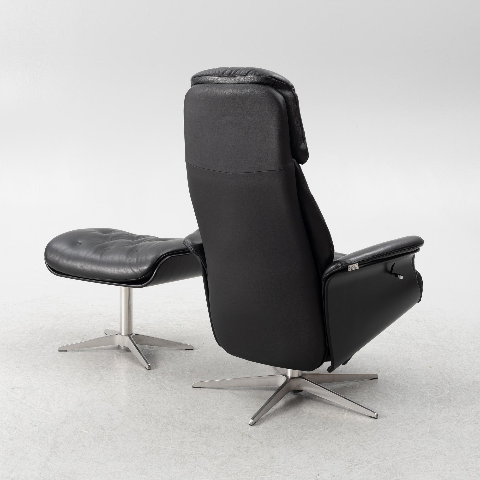 Hjort Knudsen, fåtölj och fotpall, Danmark.