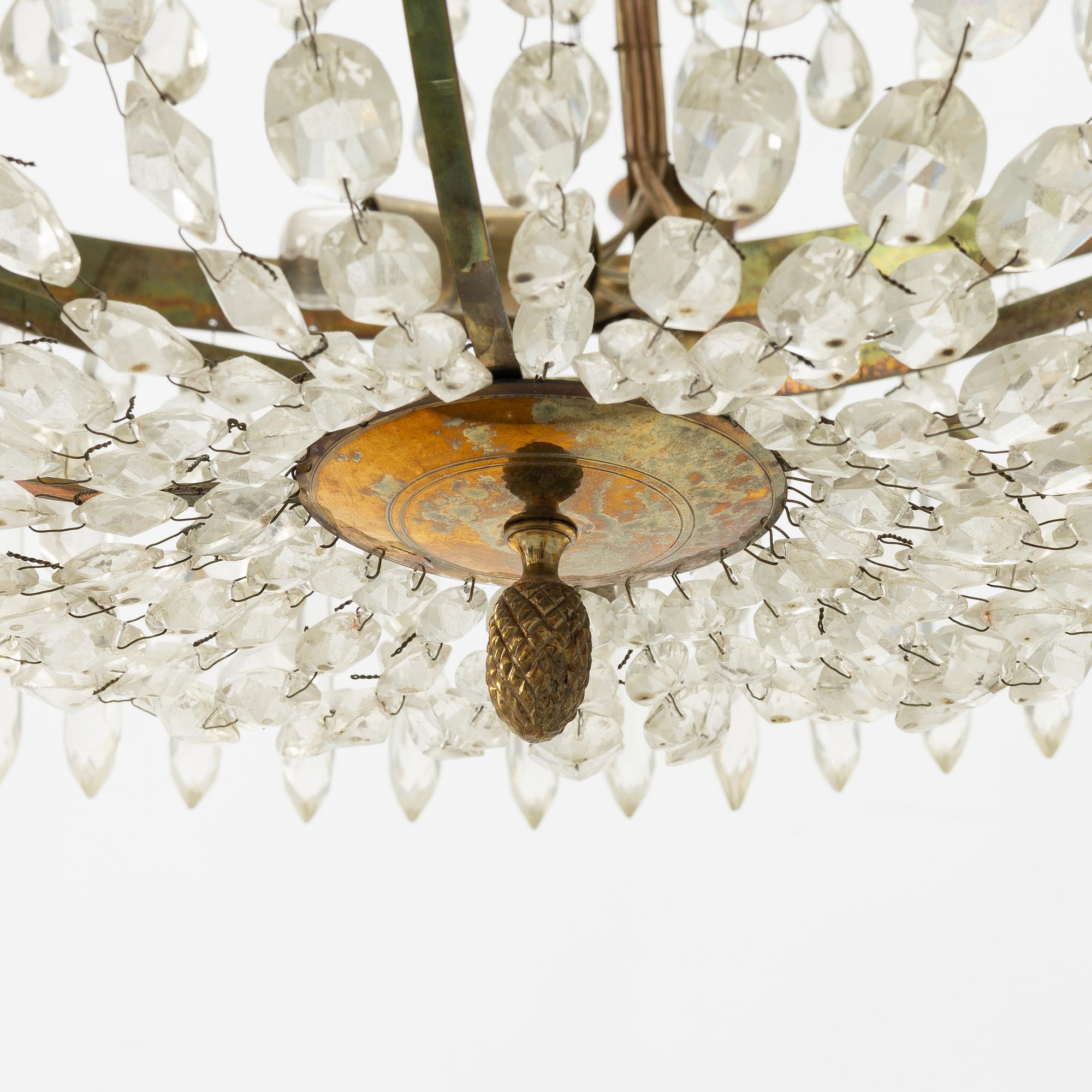 Chandelier, circa 1900, Gustavian style.