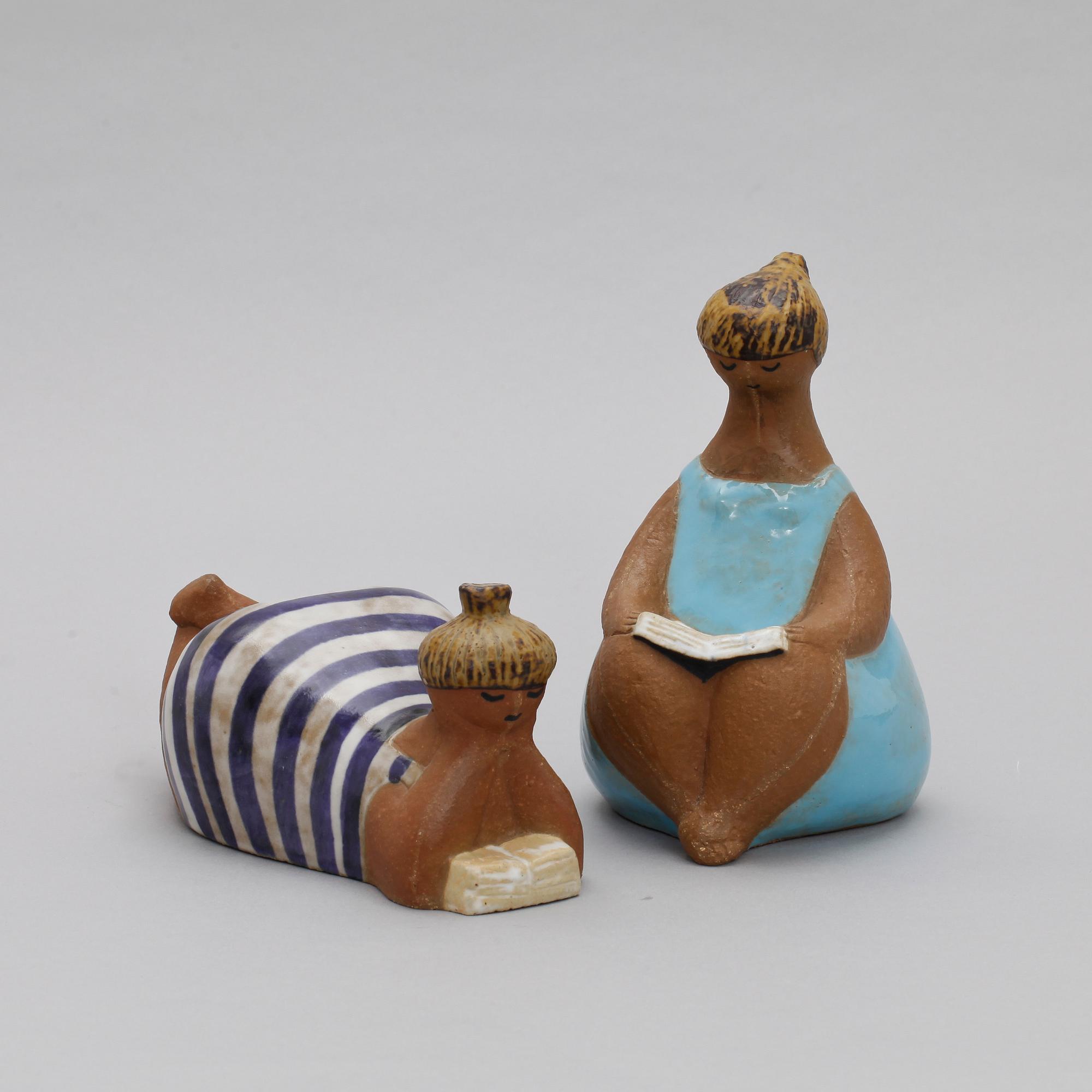 FIGURINER, 2 st, stengods, Lisa Larson, Gustavsberg. 1950-tal.