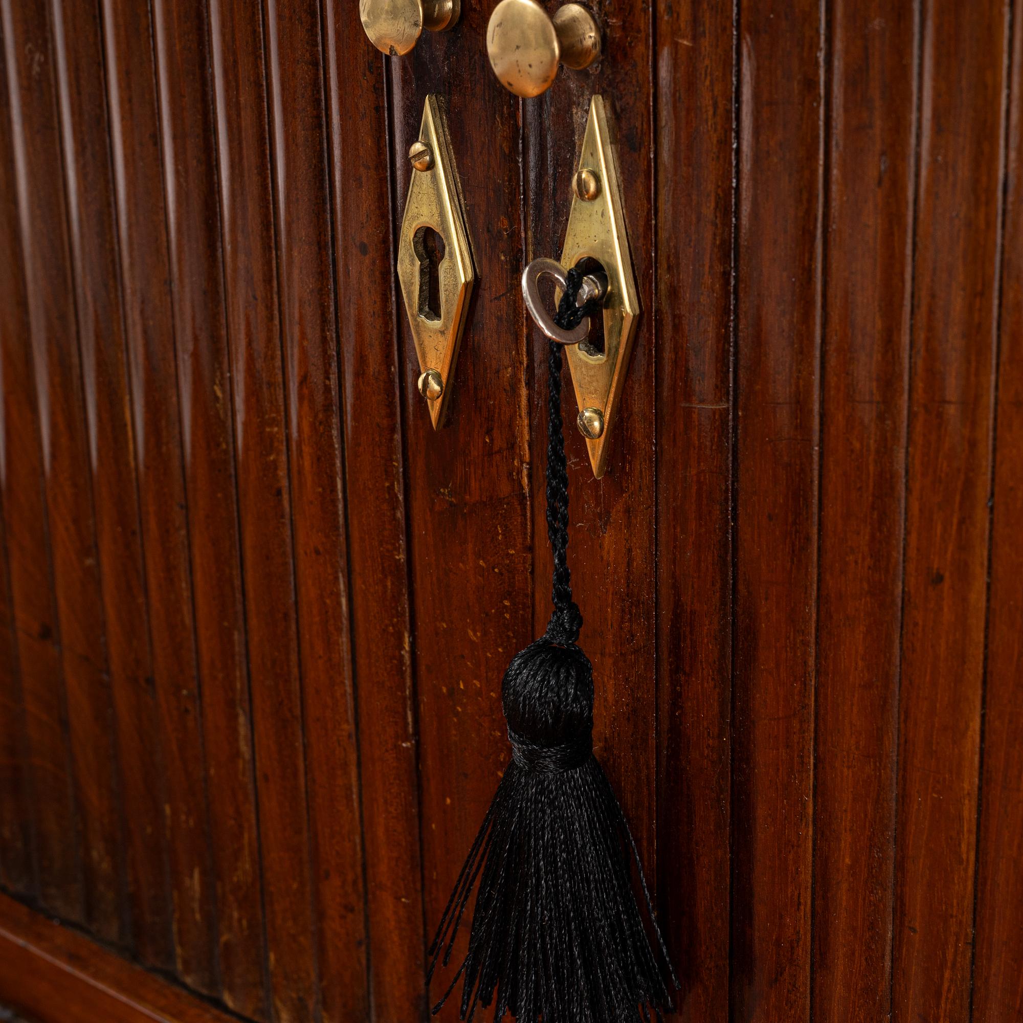 Skrivbord, Stockholmsarbete,  Carl Diedric Ficks art, sent 1700-tal, Sengustavianskt.