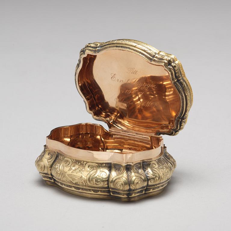 A Swiss mid 19th century 14ct. gold box.