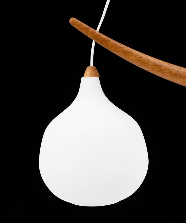 TAKLAMPA, modell nr 512, Uno och Östen Kristiansson, Luxus, 1950-talets andra hälft. H ca 105 cm.