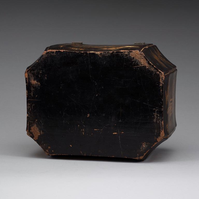 A black and gold laquer tea box, Qing dynasty 19th century.