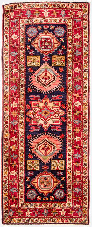 An old/semiantique Vorverk carpet approx 248x100,5 cm.