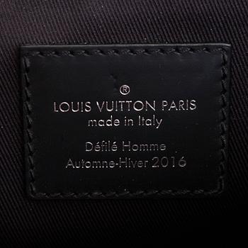Louis Vuitton, väska, "Messenger Voyager PM".
