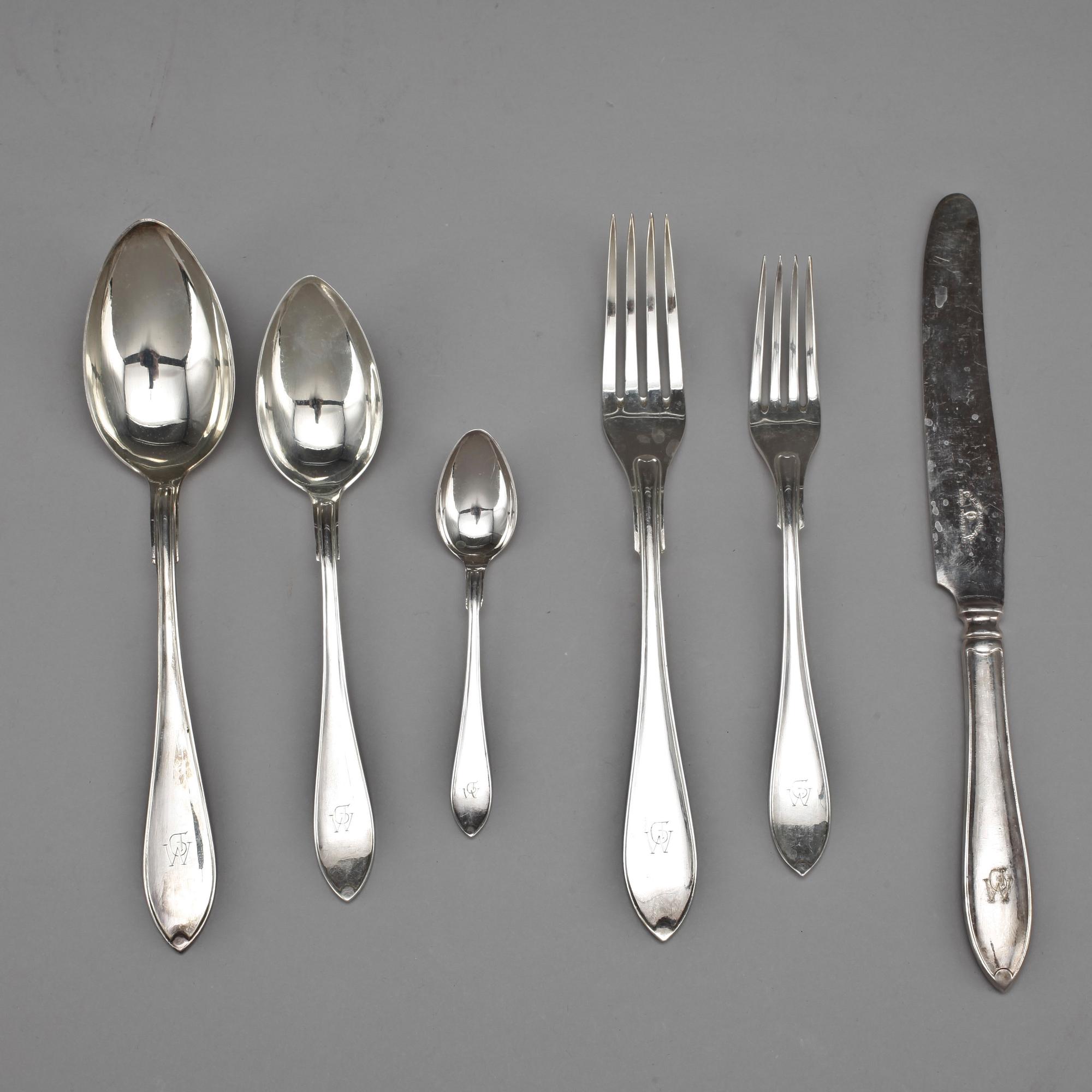BESTICKSERVIS, 36 delar, silver, "Svensk spets", GAB, Stockholm, bl.a. 1924, vikt exklusive knivar ca 1230 gram.