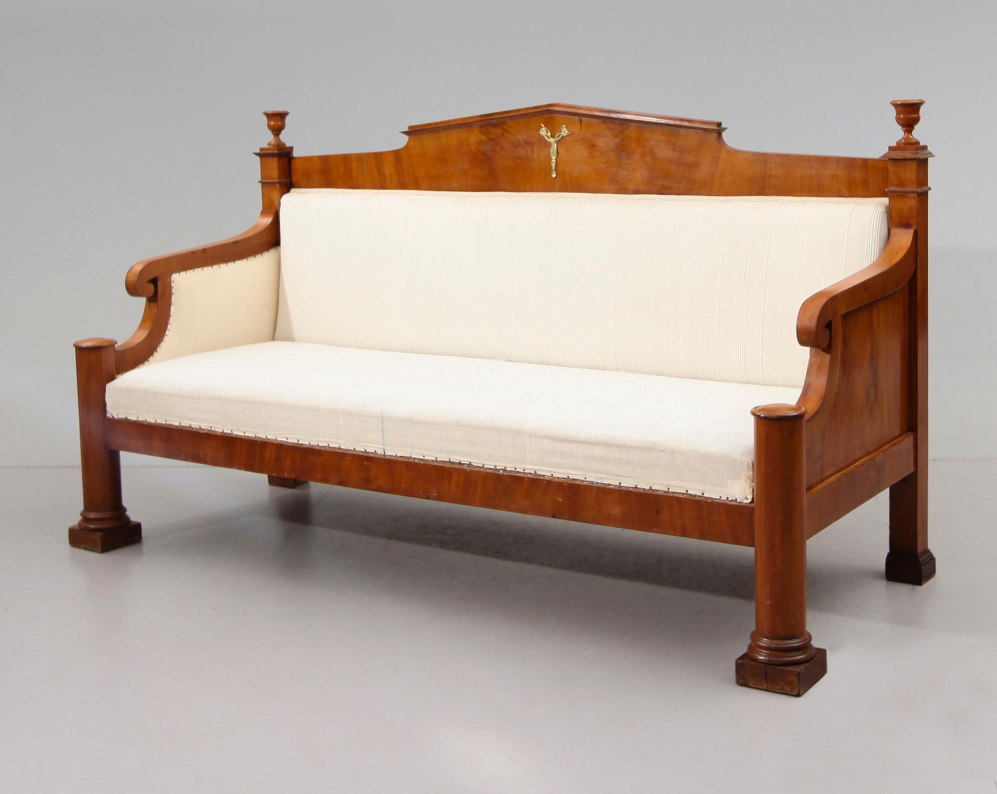 SOFFA, Baltikum, empire, 1800-talets första hälft.