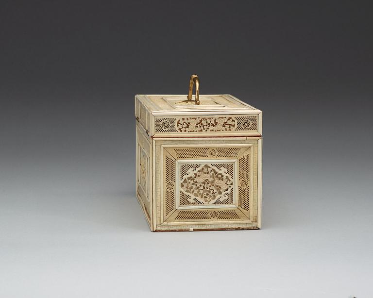 A ivory and bone box, Qing dynasty, 18th Century.