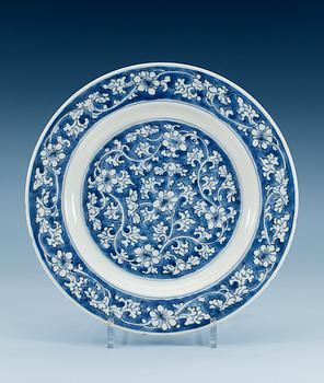1710. A blue and white dish, Qing dynasty, Kangxi (1662-1722). With Johanneum mark N: zi7.