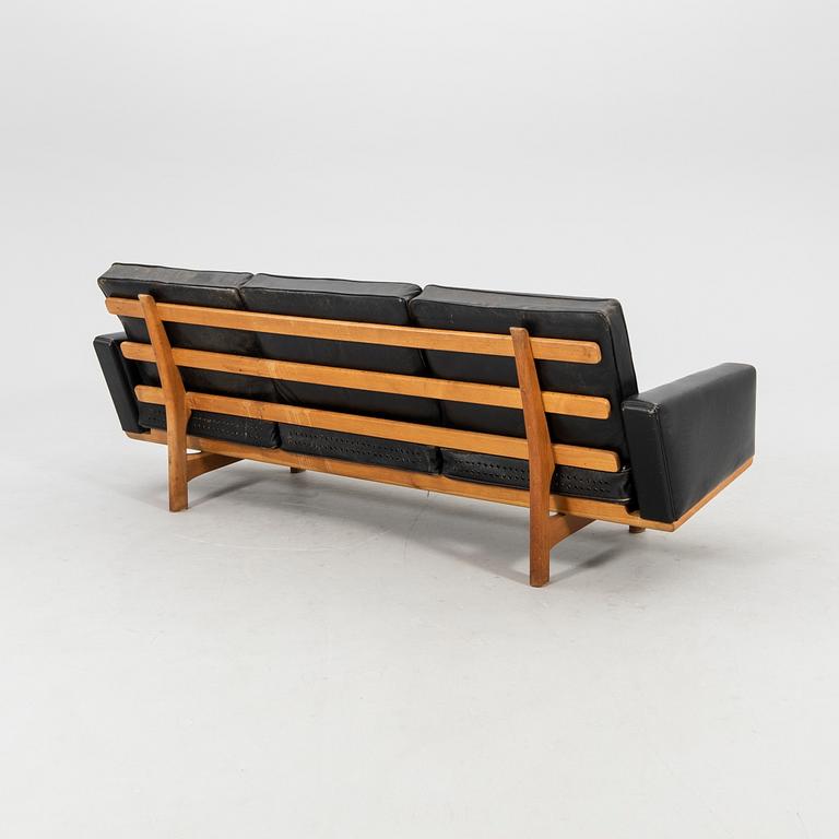 Hans J. Wegner,