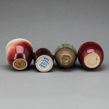 VASER, 4 st, stengods, Danmark, bland annat Jais, 1900-talets andra hälft.