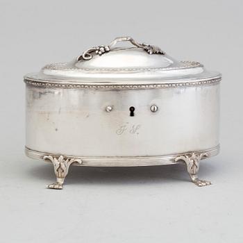 A silver sugar box by ADOLF ZETHELIUS, Stockholm 1814.
