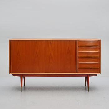 SIDEBOARD, 1900-talets mitt.