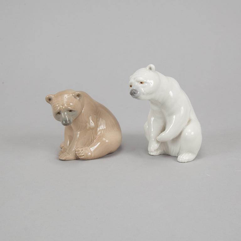 Lladrò two porcelain polar bears, Spain.
