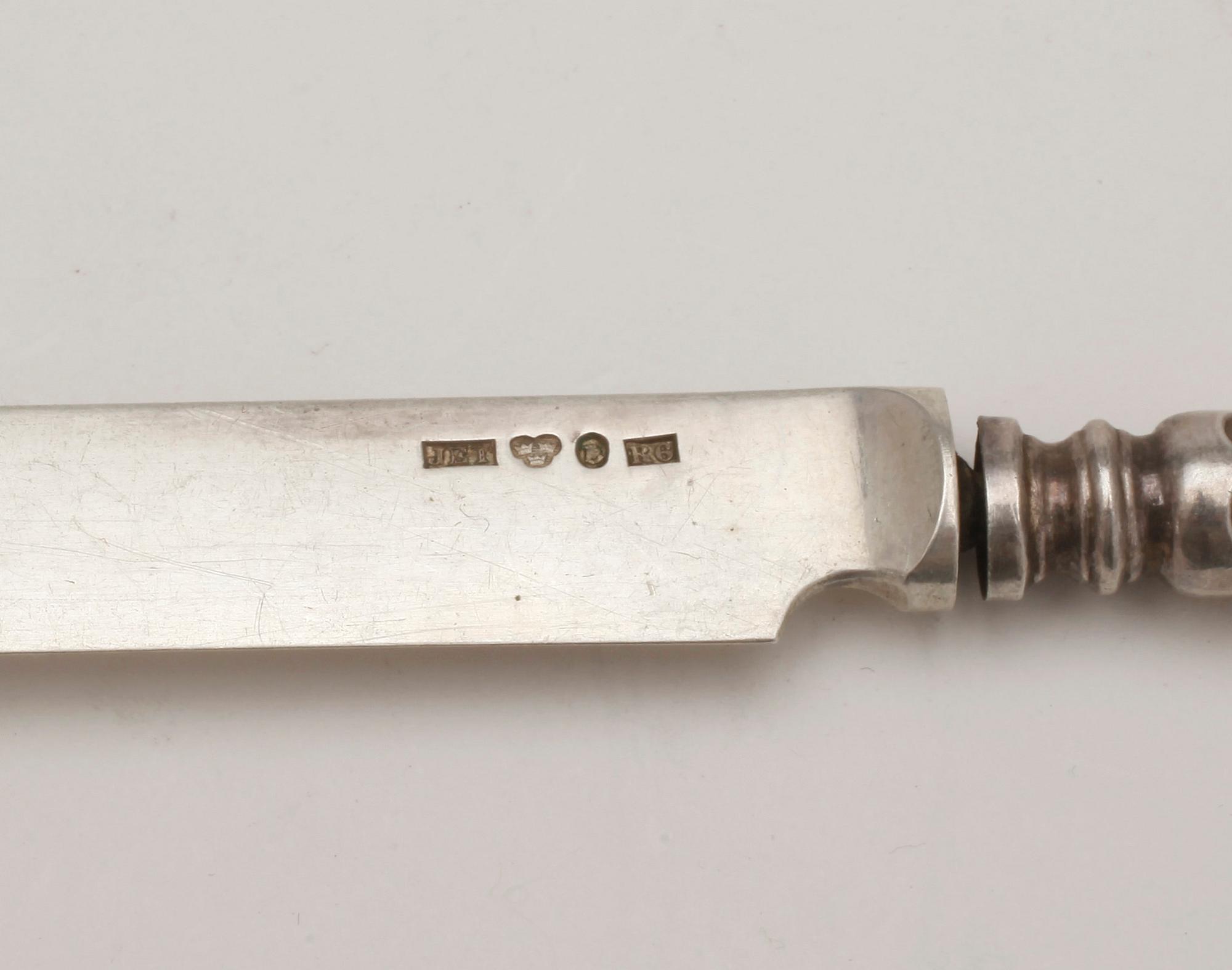 BESTICKSERVISDELAR, 45 delar, silver, bland annat C.J. Grönvall, mestadels omkring sekelskiftet 1900. Vikt ca 2114 gram.
