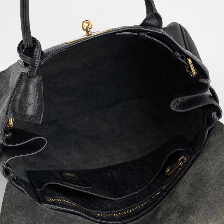 Mulberry, a 'Bayswater' handbag.