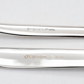 Tapio Wirkkala, a 'Marski' silver cake server and six coffee spoons, Kultakeskus, Hämeenlinna 2002. In original box.