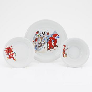 Aina Stenberg, a 24-piece 'Tomtejul' porcelain service, Rörstrand.