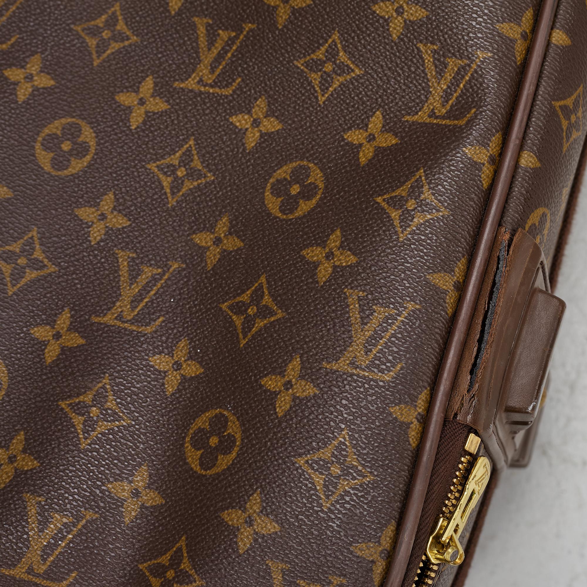 Louis Vuitton, cabin suitcase "Pégase 55".