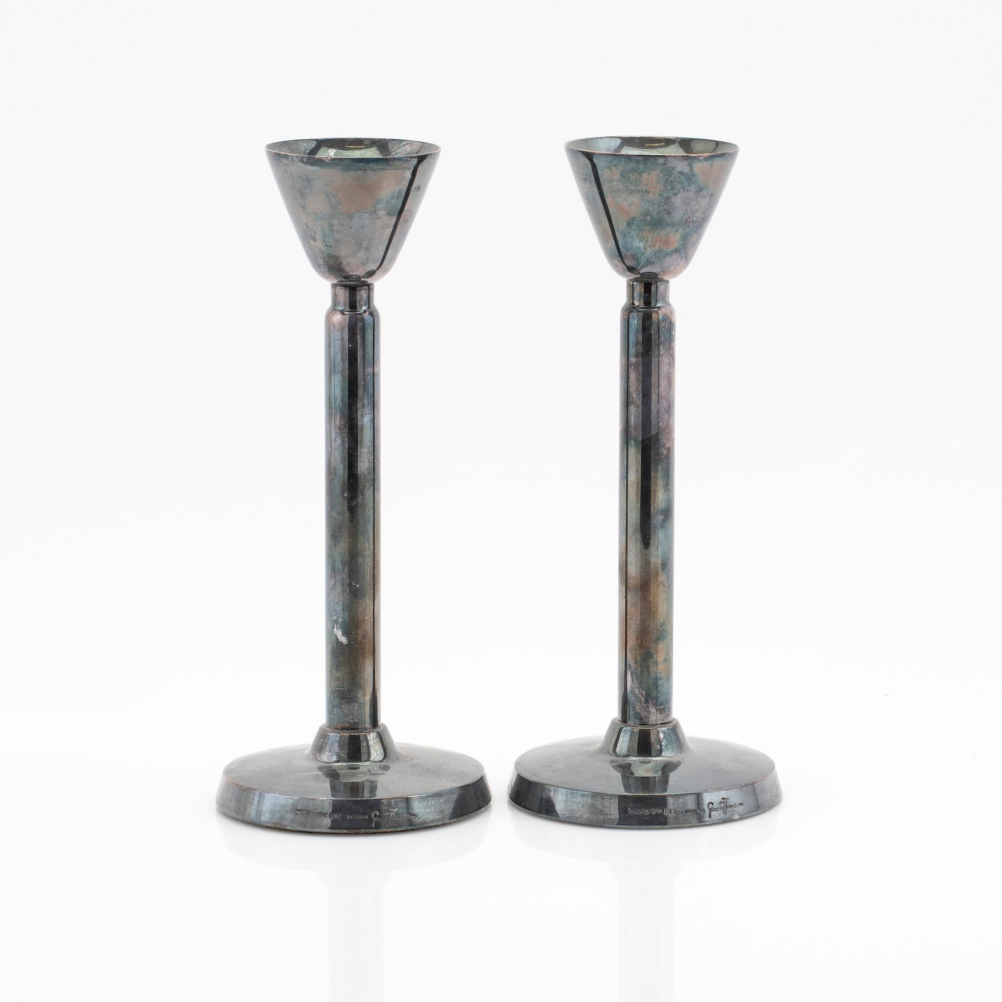 Gustaf Jansson, ljusstakar, ett par, sterlingsilver, C.G.Hallberg, Stockholm, 1960.