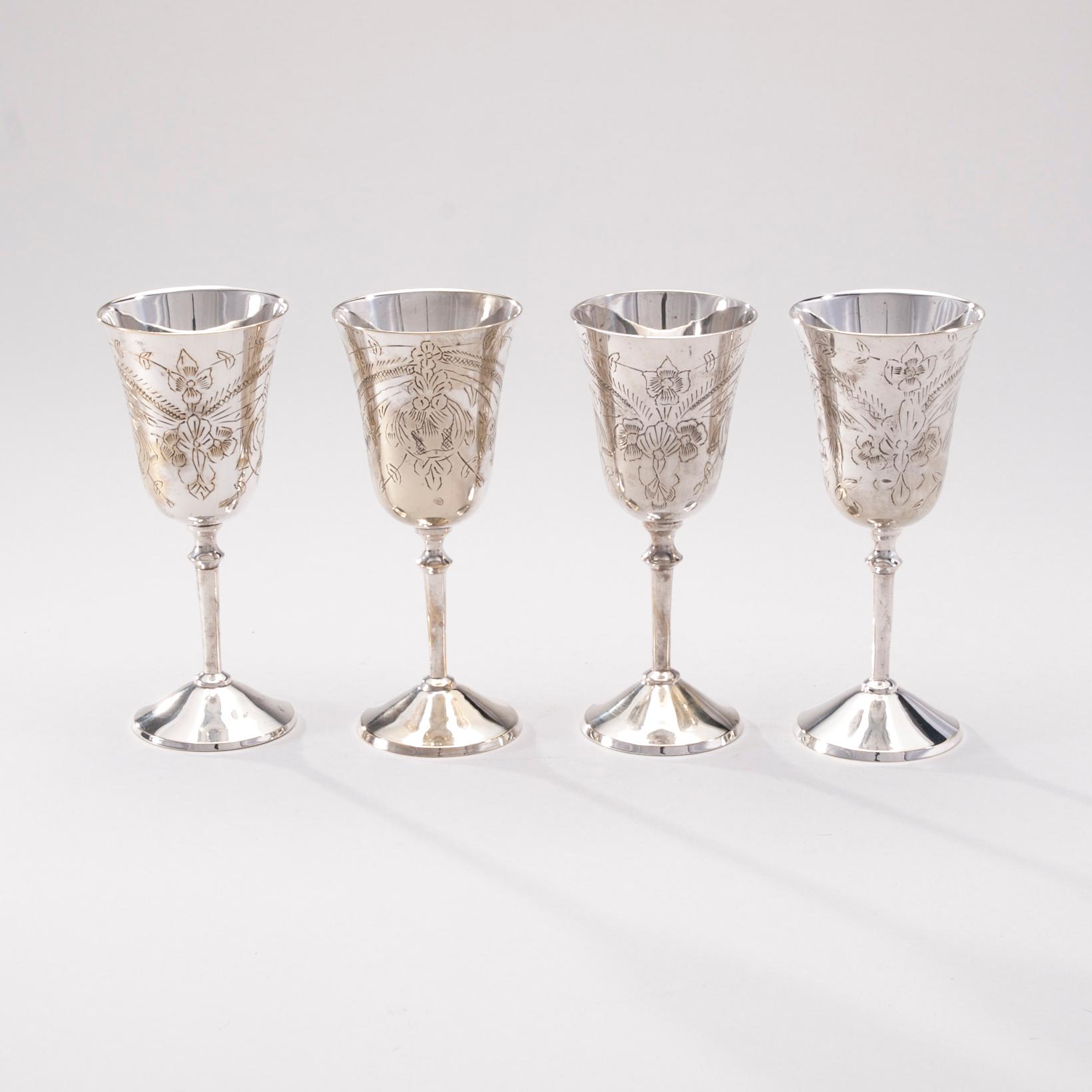 BÄGARE, 4 st, nysilver, troligen England 1900-tal.
