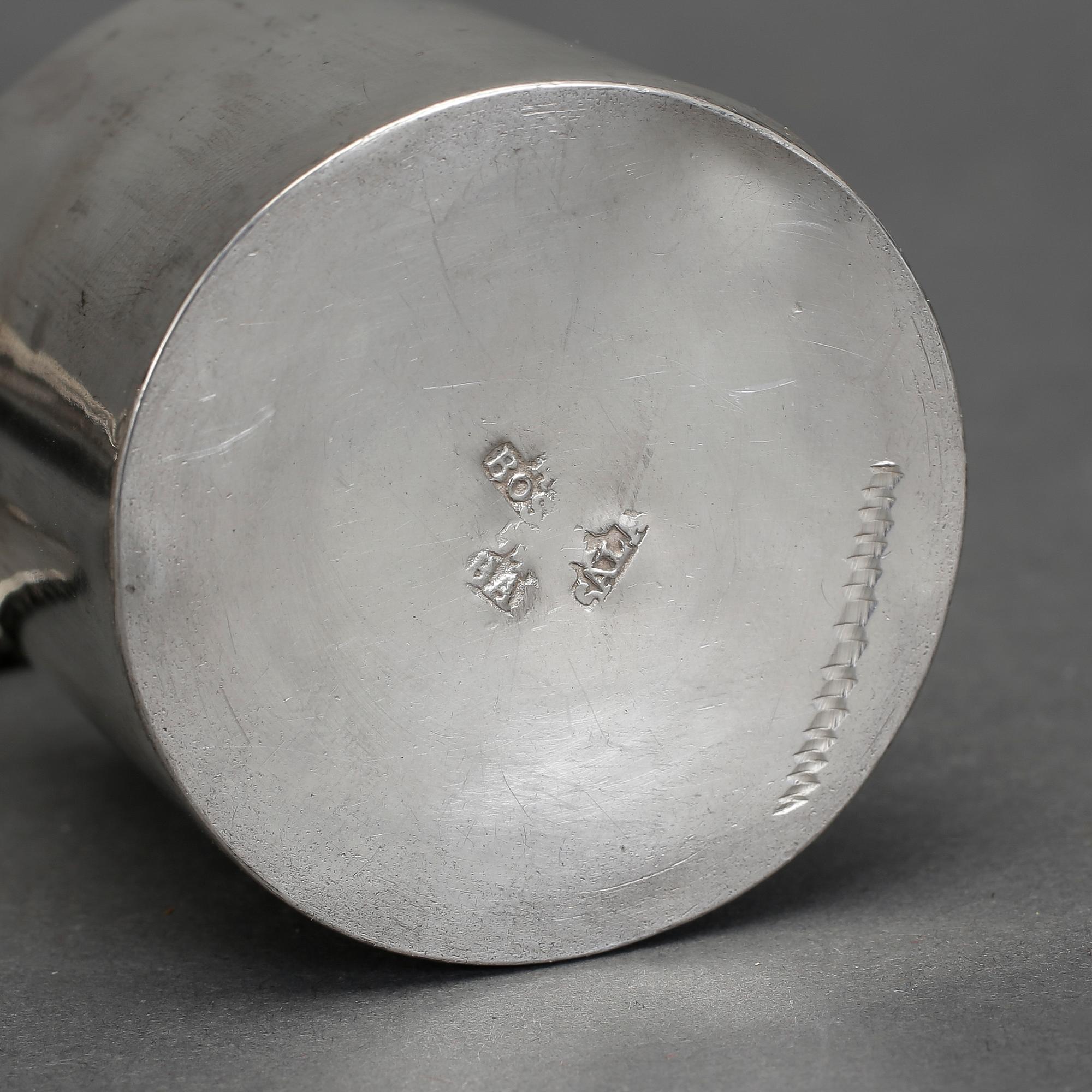 BLÄCKSTÄLL, empire, silver, stämplad Barcelona, 1800-talets första hälft, troligen 1820-30-tal. 339 gram.
