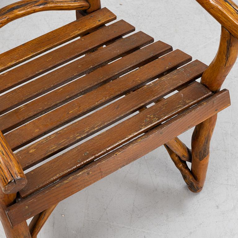 Karmstolar, ett par, 1900-talets mitt.