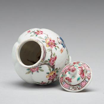 A famille rose tea caddy with cover, Qing dynasty, Yongzheng (1723-35).