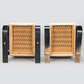 Alvar Aalto, a pair of 1970s armchairs 'Tank chair', model 400, for Artek.