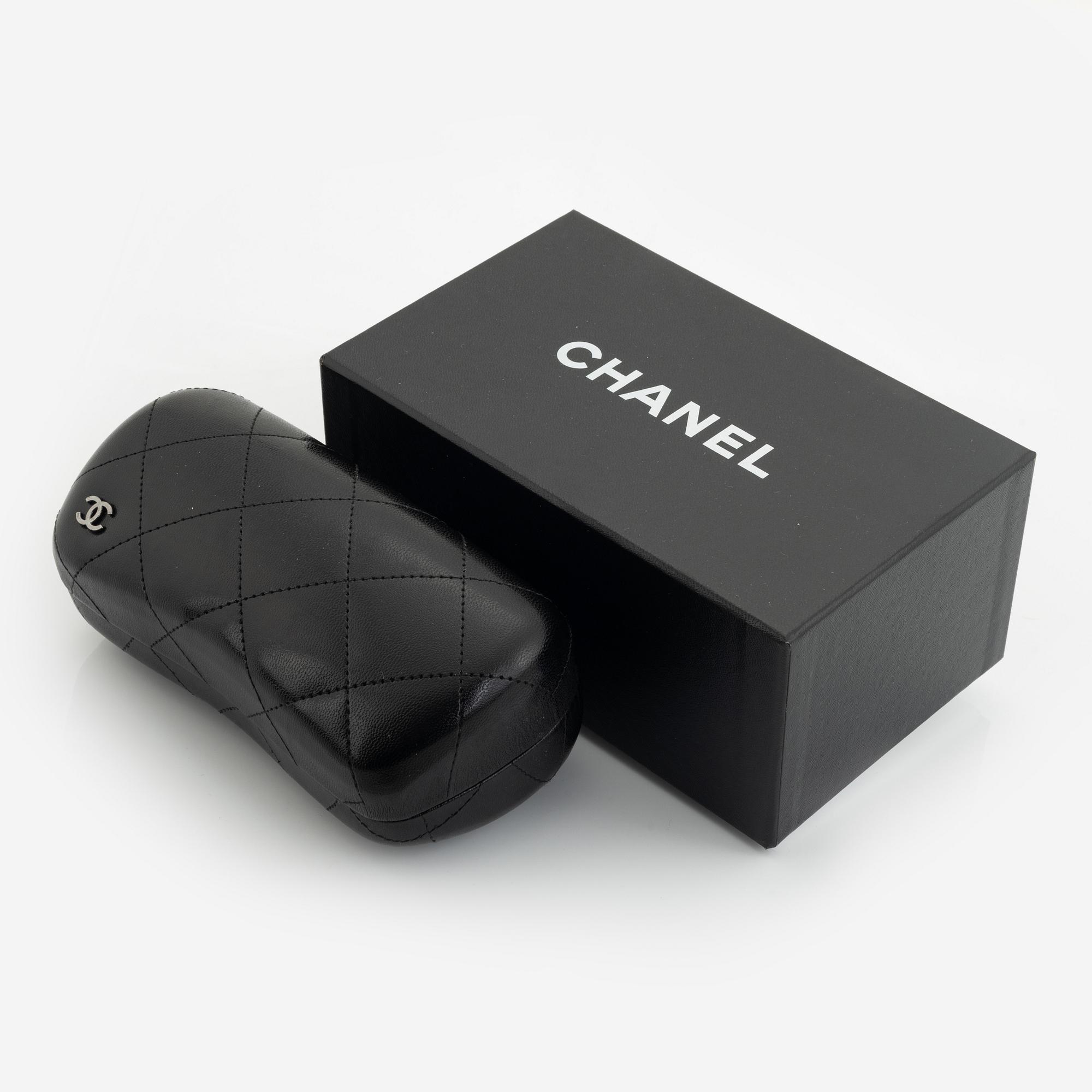 Chanel, solglasögon.