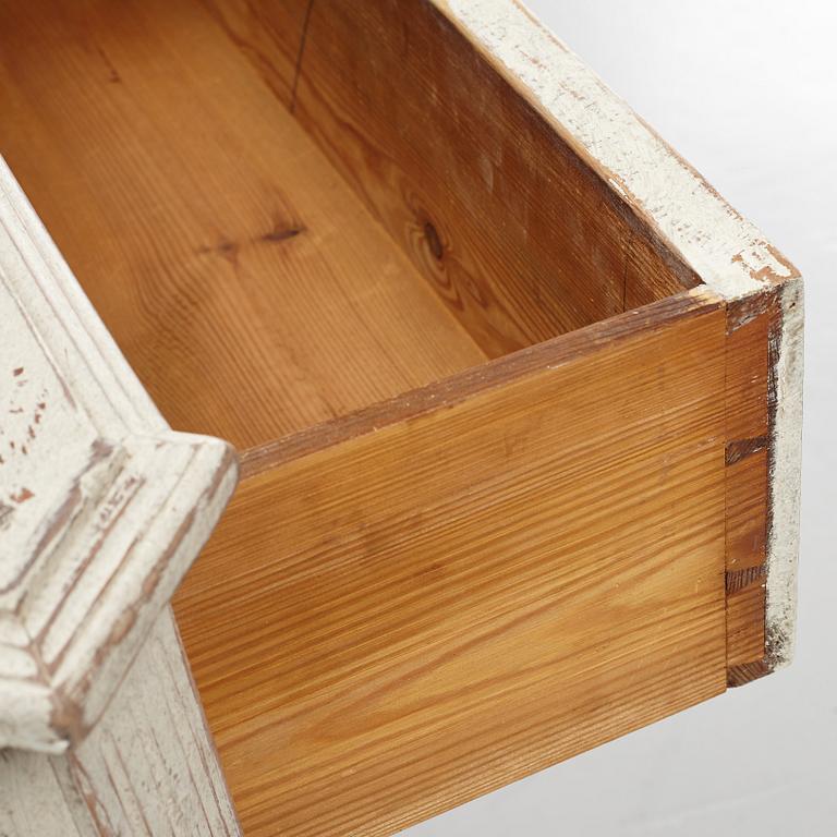 Byrå, gustaviansk stil, tidigt 1900-tal.