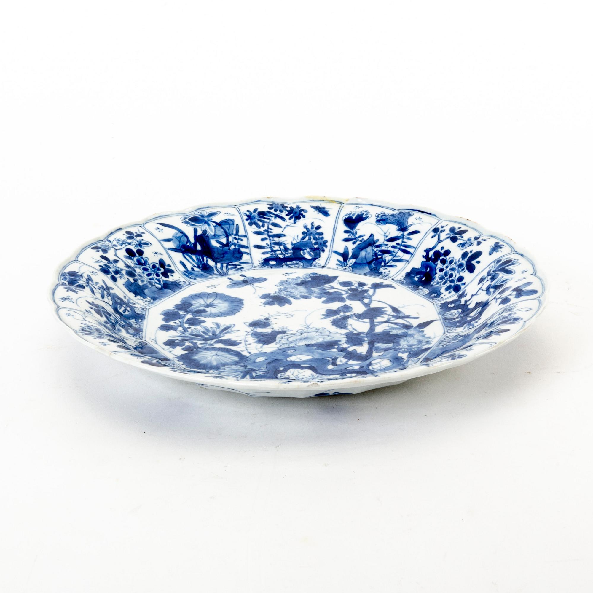 Skålfat Kina Qing dynasti Kangxi (1662-1722) porslin.