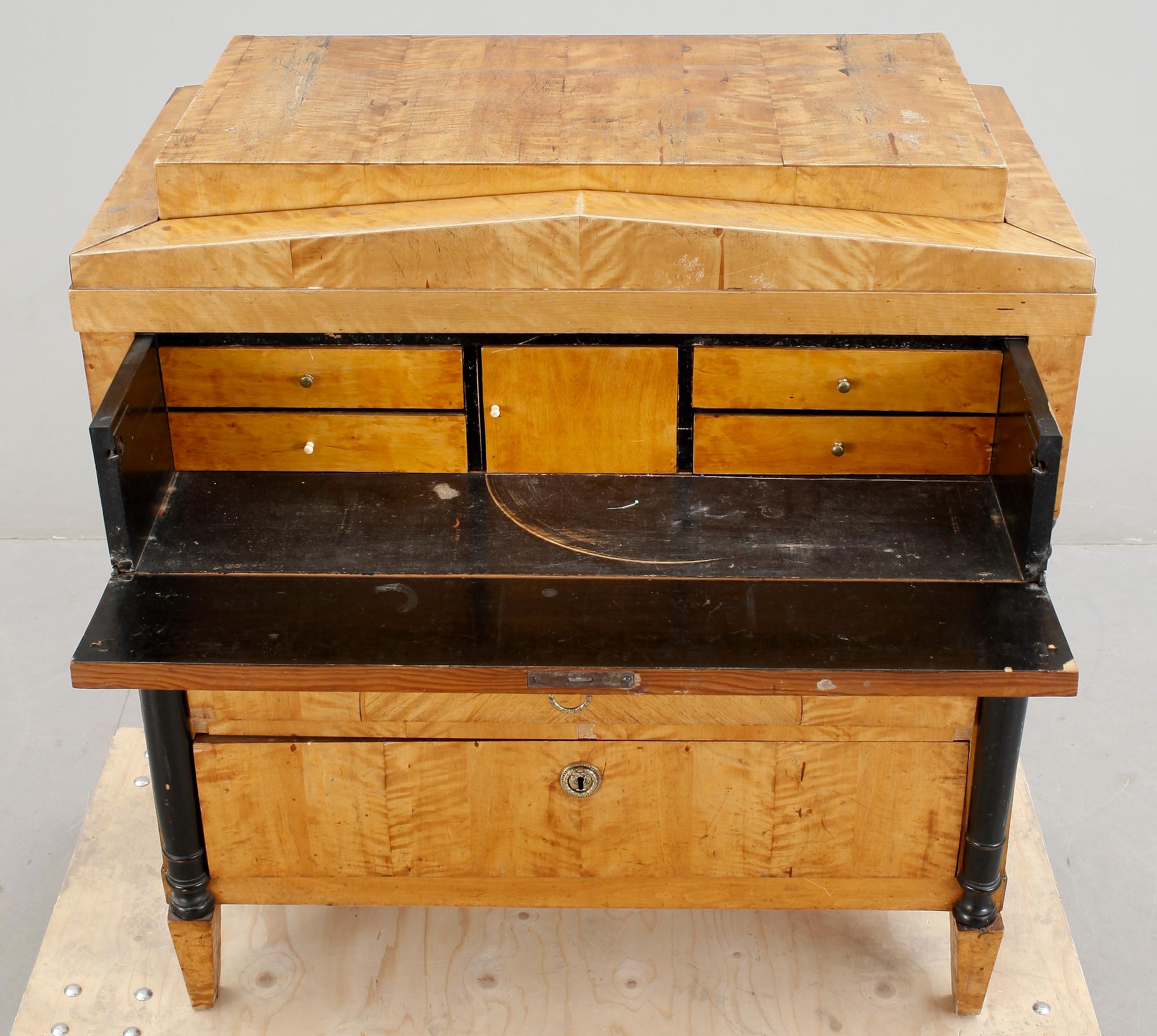 SKRIVBYRÅ, Karl-Johan, 1800-talets första hälft.