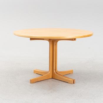 Jan Ekselius, a dining table and ten chairs, JOC Möbler, Sweden, late 20th century.