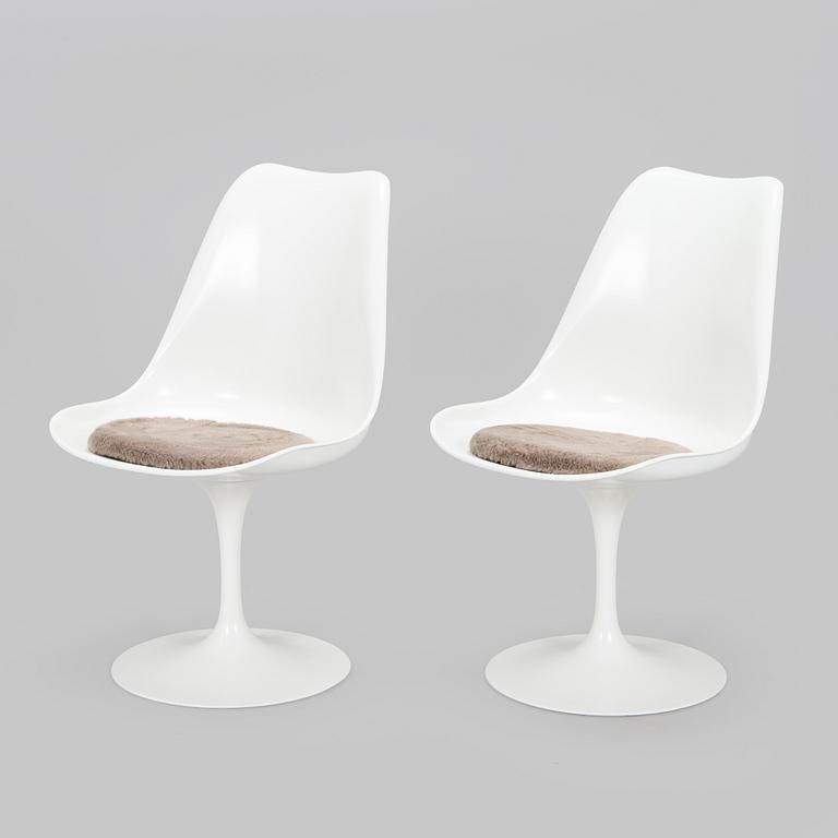 Eero Saarinen, A set of six 'Tulip' chairs, Knoll International.