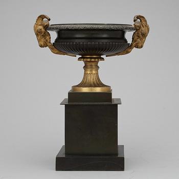 TAZZA, brons, empire, 1800-talets första hälft.