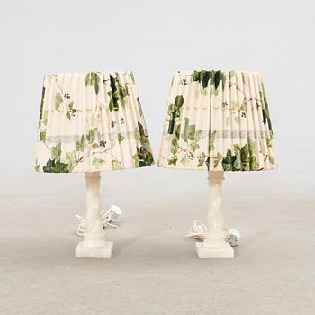 Bordslampor ett par 1900-talets mitt.