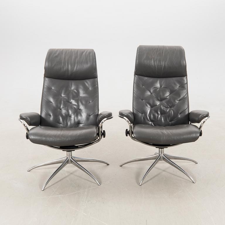 Armchairs a pair of Stressless Ekornes furniture, Norway.