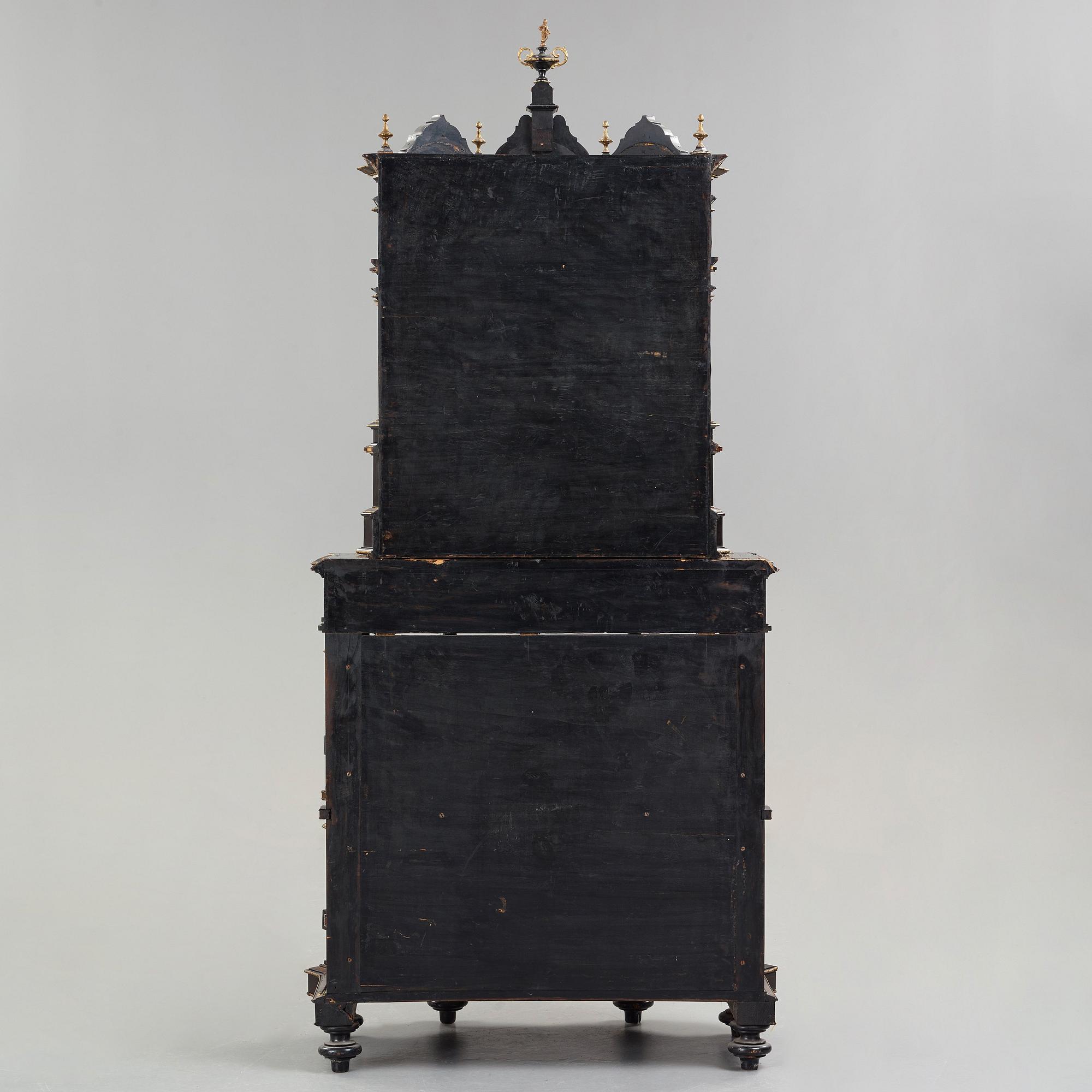 KABINETTSKÅP, av Ferdinando Pogliani (1832-1899), Milano, 1800-talets sista kvartal.