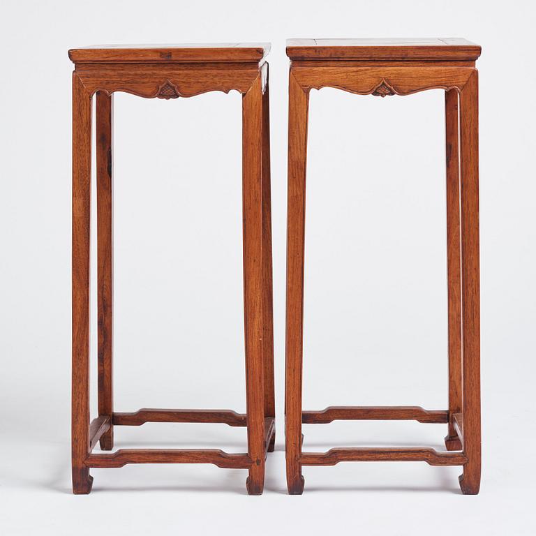 A pair of huanghuali jardiniere stands, Qing dynasty.