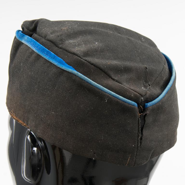 An 1890s Imperial Russian cadet cap.