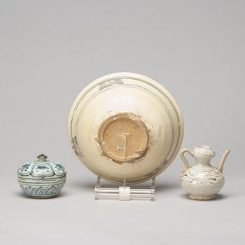 A bowl, ewer and box with cover, Sawankhalok, 15th/16th Century.